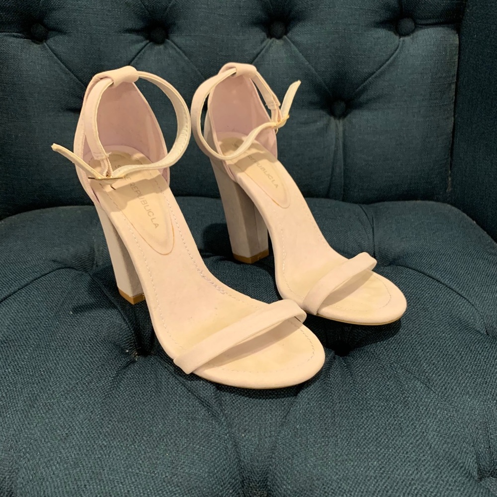 Light purple velvety heels
